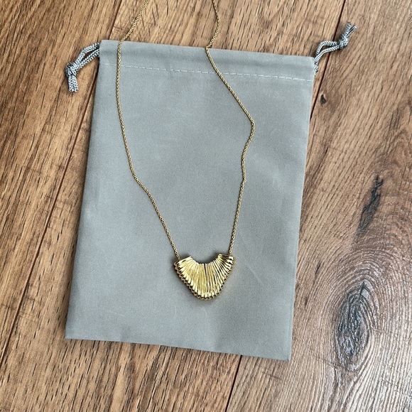 Sole Society Jewelry Nwt Sole Society Chunky Gold Pendant 8 Chain